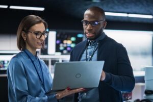 What to Expect in Your First IT Contract Role and How to Succeed