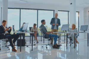 strategies for optimizing the ROI of contingent staffing scaled